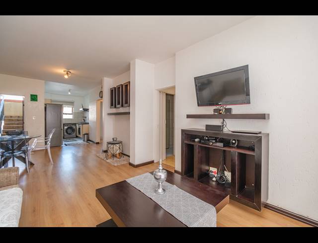 2 BEDROOM APARTMENT FOR SALE IN BLACKHEATH